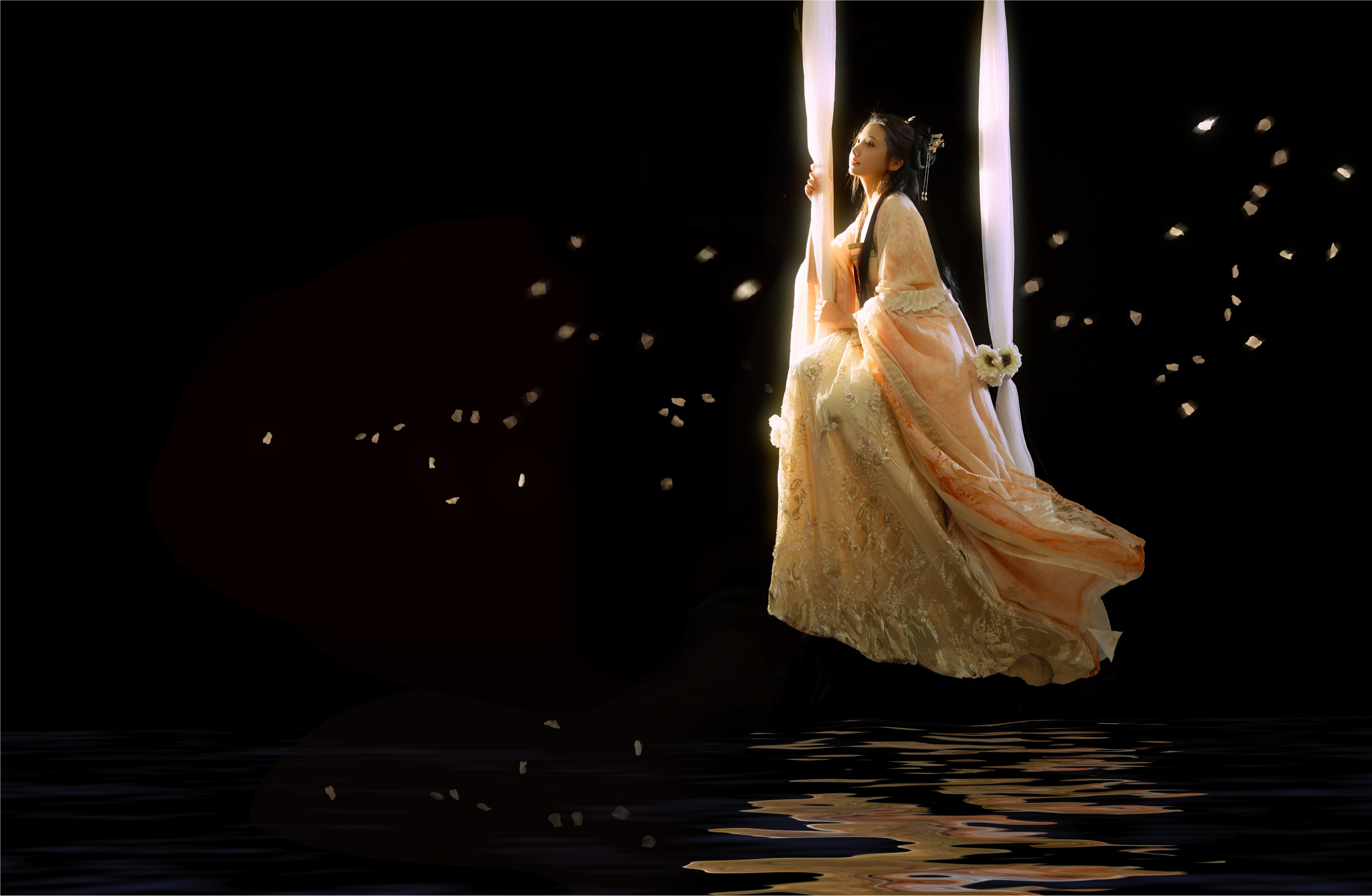 YITUYU艺图语 2025.01.11 花吻 安九鱼